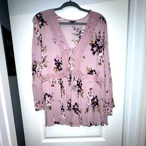 Torrid lilac floral bell sleeved blouse
